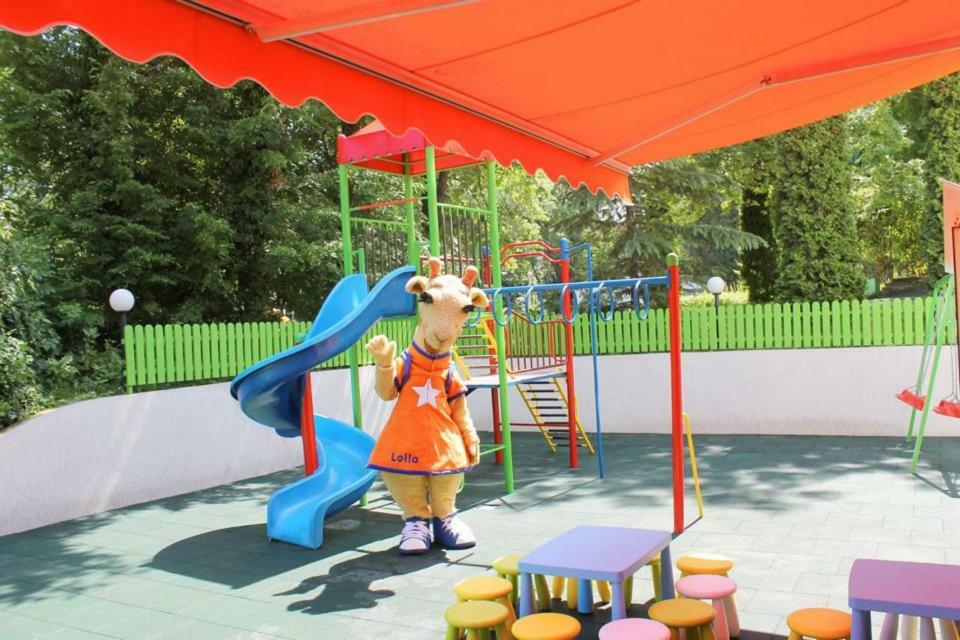 Green Park Hotel غولدن ساندز المظهر الخارجي الصورة