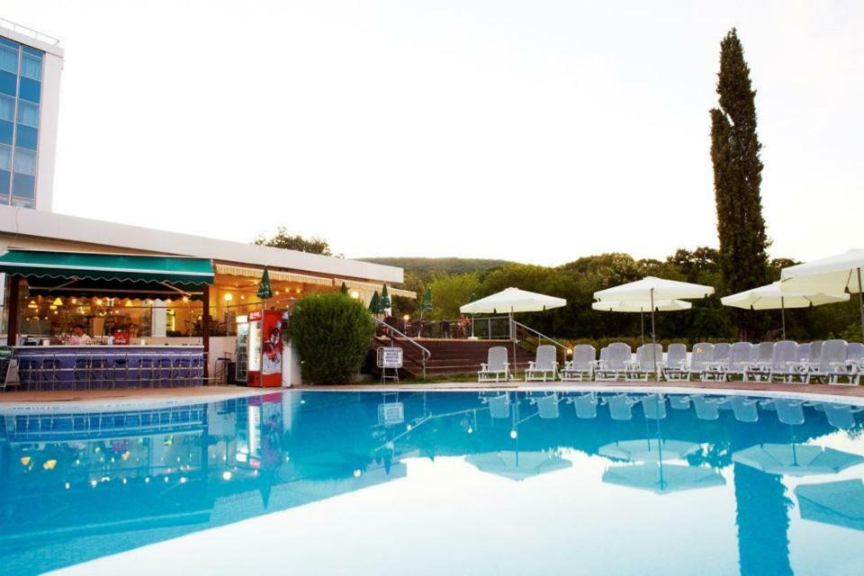 Green Park Hotel غولدن ساندز المظهر الخارجي الصورة